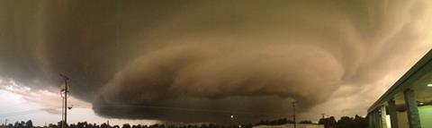Tulsa tornado at 81st and hwy 51 - 2013-05-30.jpg