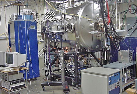 Domingos - Trocar ideias s/ teoria do Universo Elétrico Bellans_plasma_physics_lab_CalTech_450x309