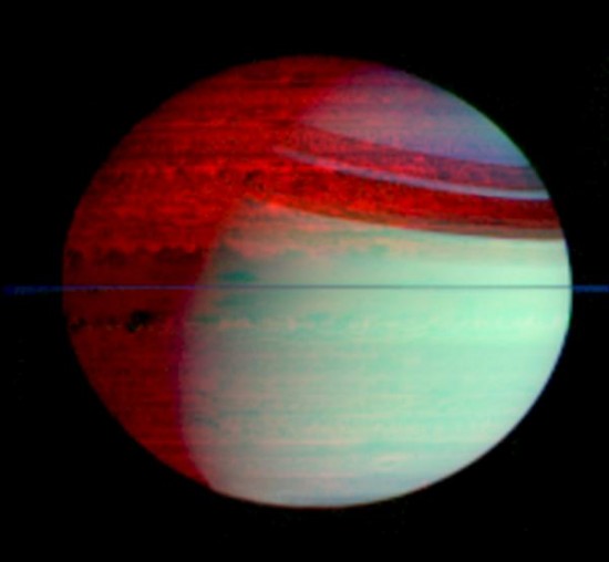 Domingos - Trocar ideias s/ teoria do Universo Elétrico - Página 2 Saturn-in-Cassinis-thermalvisible-IR-mapping-spectrometer-550x508