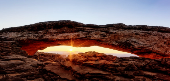 Domingos - Trocar ideias s/ teoria do Universo Elétrico - Página 2 Rock-arch-sunrise-landscape-550x263