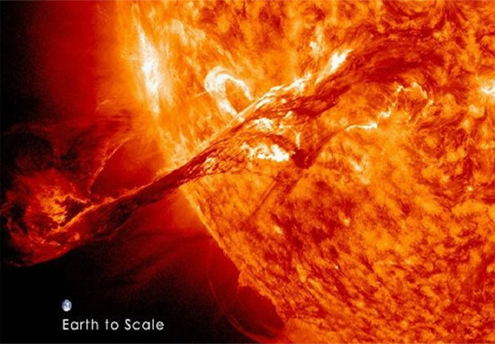 UV image of a 100,000 kilometer exploding solar filament (August 31, 2012). Credit: NASA/SDO/GSFC.