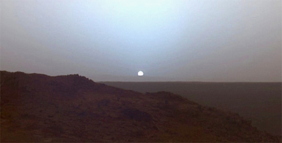 Sunset from Gusev crater on Mars. Credit: NASA/JPL/Texas A&M/Cornell