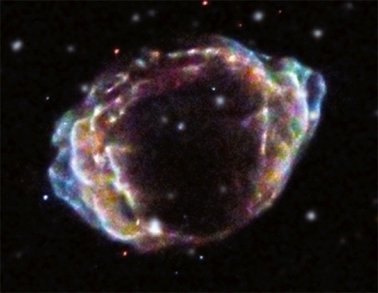Relaxation phase of a super-exploding double layer. Credit: X-ray (NASA/CXC/NCSU/K.Borkowski et al.); Optical (DSS)