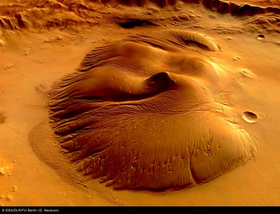 100-kilometer-wide Nicholson crater's central mound. Credit: ESA/DLR/FU Berlin (G. Neukum) 